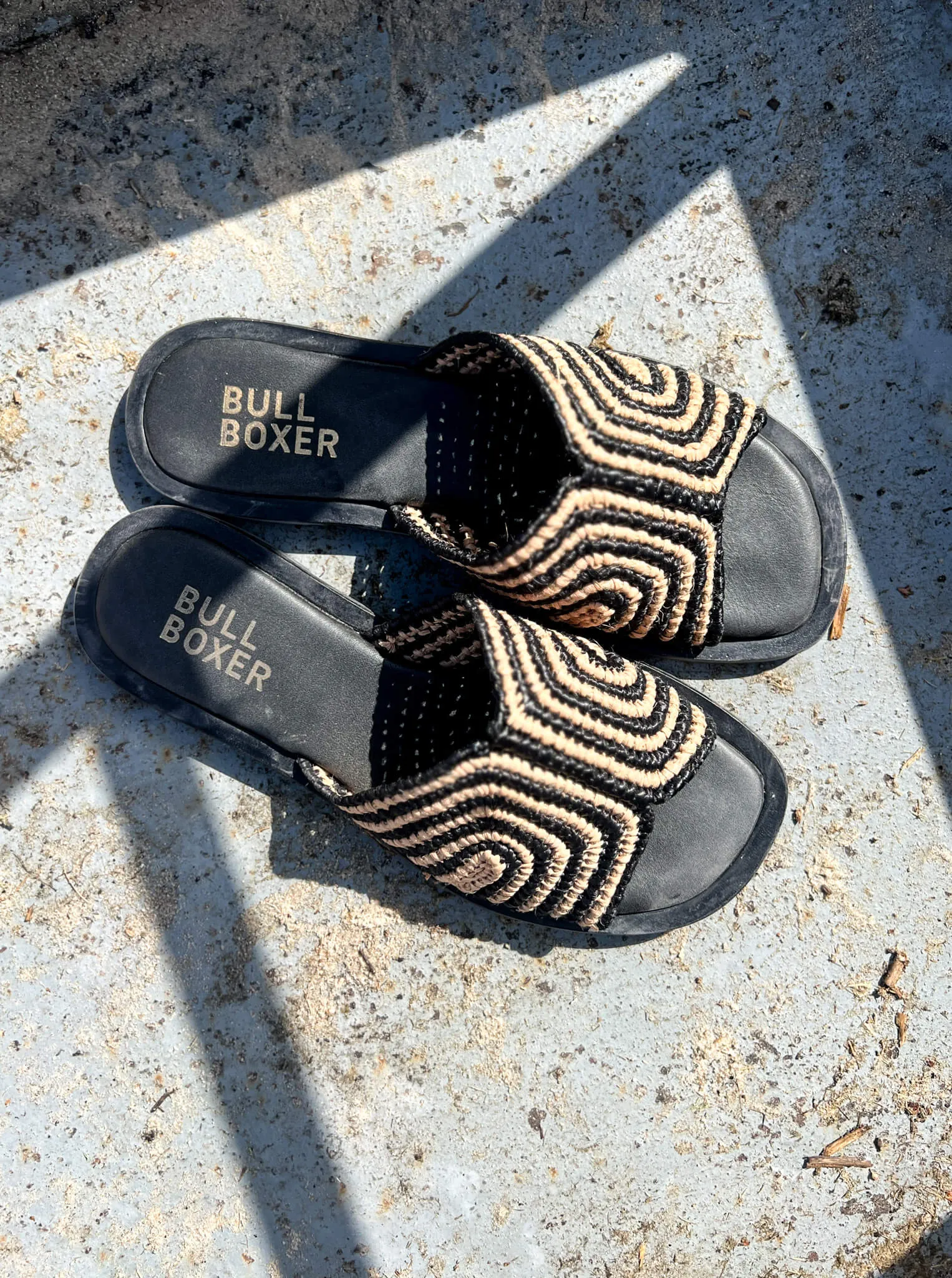6RS0030703 2183 Black-Bronze