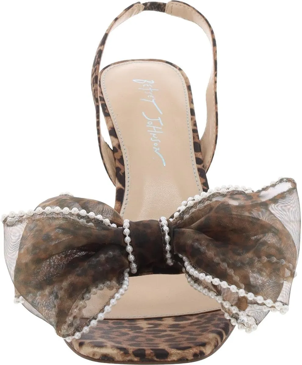 Betsey Johnson Women's Fawn Pump