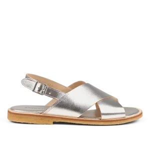 Classic cross sandal
