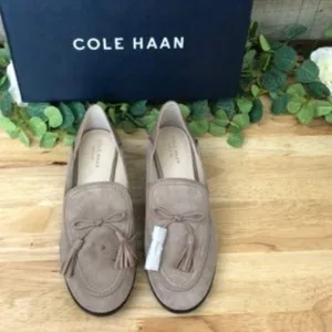 Cole Haan  Pinch Tassel Loafer  Tan  Size 7