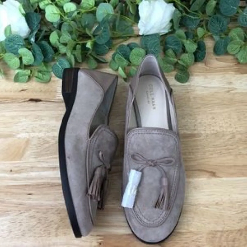 Cole Haan  Pinch Tassel Loafer  Tan  Size 7