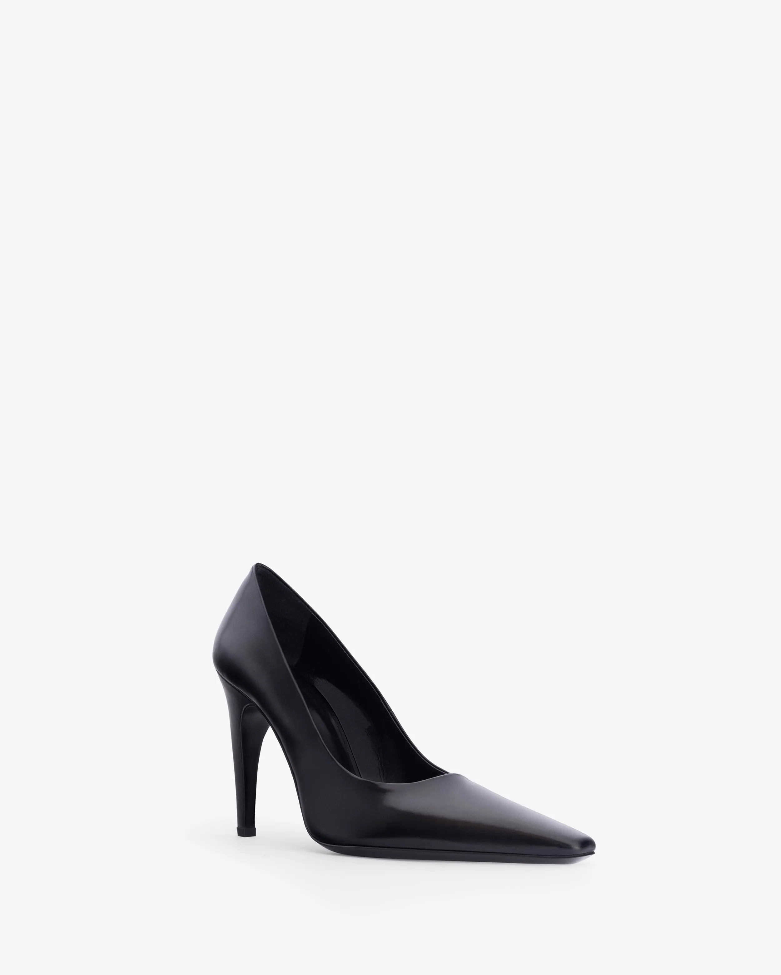 Fame Pump in Black Brushed Leather
