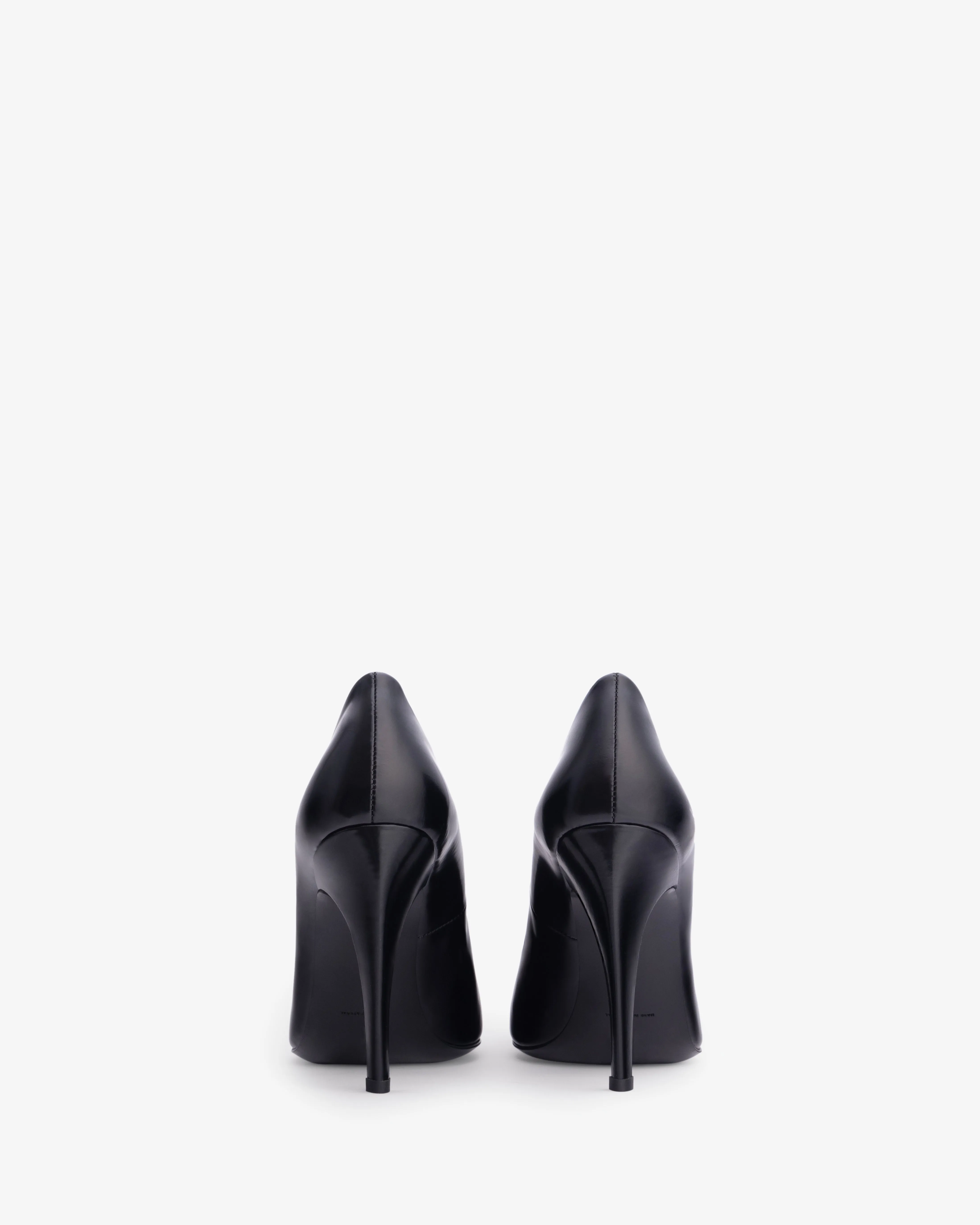 Fame Pump in Black Brushed Leather