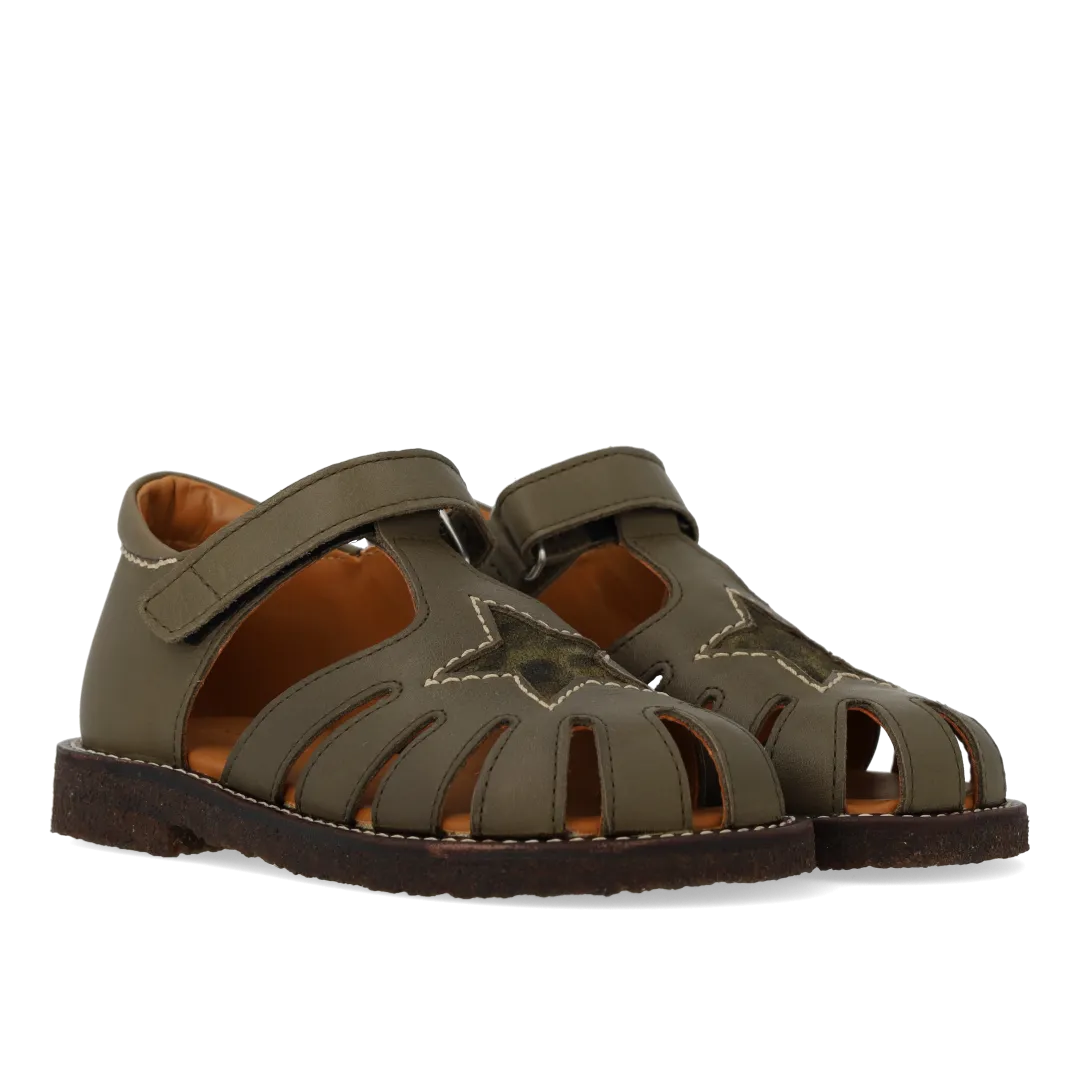 Leather sandal with star detail