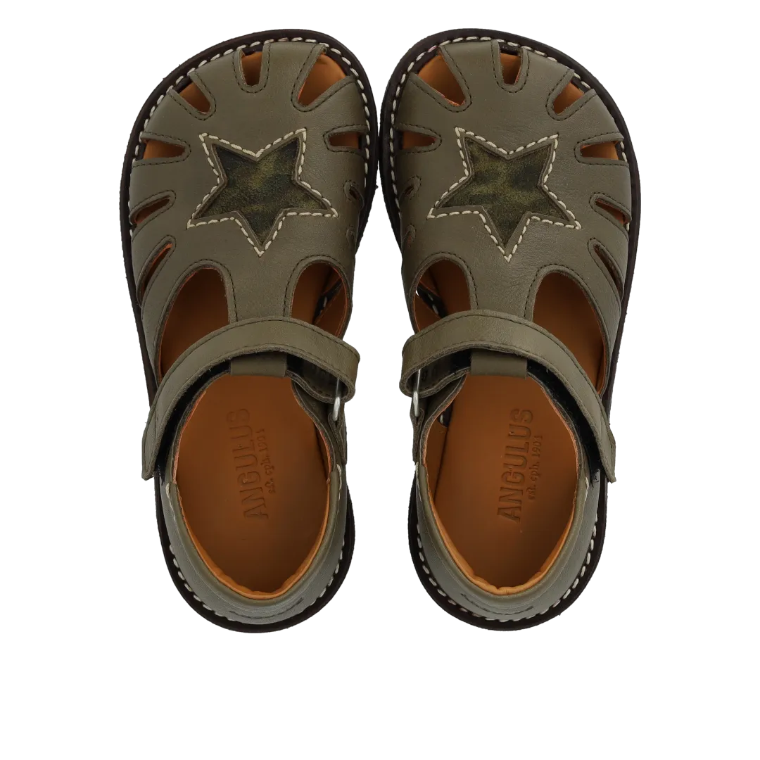 Leather sandal with star detail