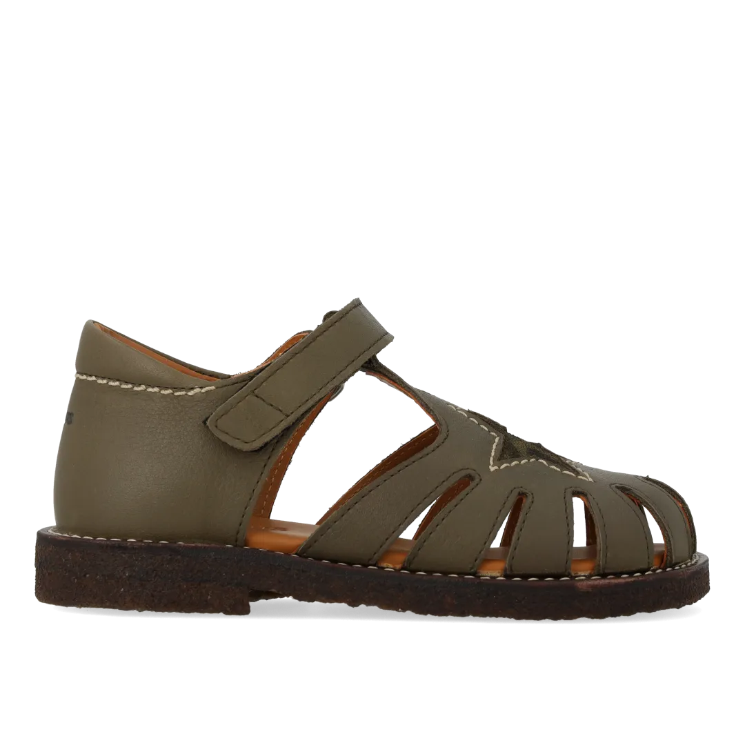 Leather sandal with star detail