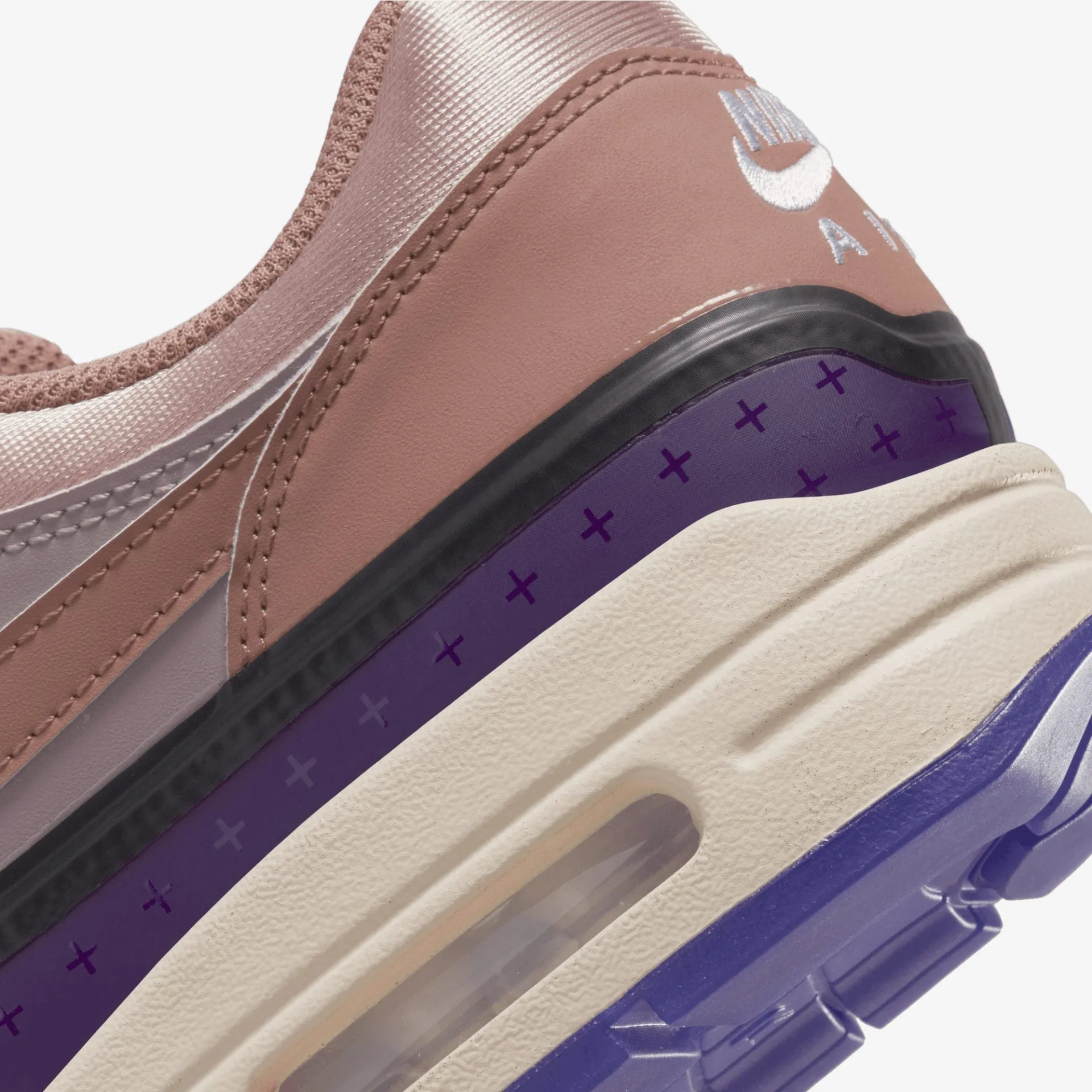 Nike | AIR MAX 1 PRM  { PLUM FOG / FOSSIL ROSE