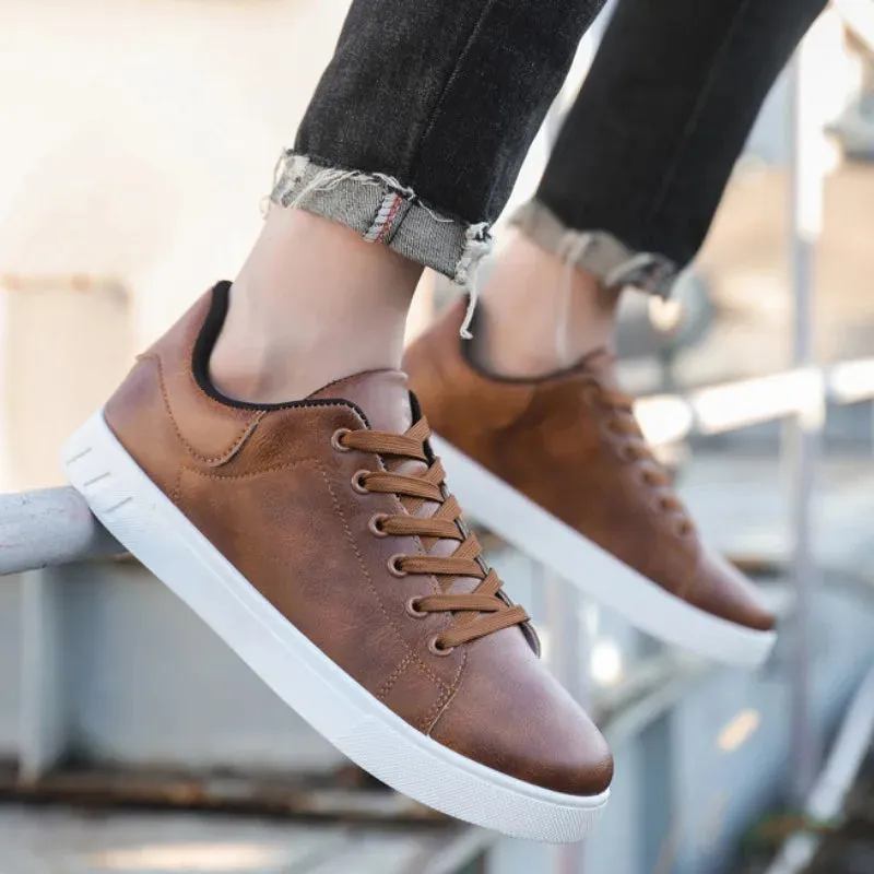 NOIR ÉLITE SNEAKER