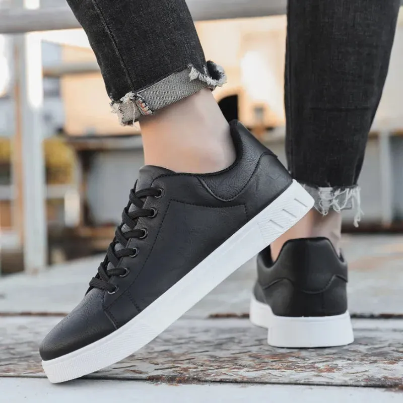 NOIR ÉLITE SNEAKER