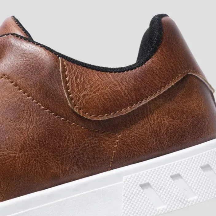 NOIR ÉLITE SNEAKER