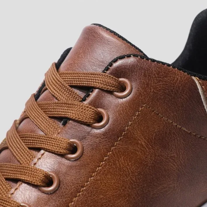 NOIR ÉLITE SNEAKER