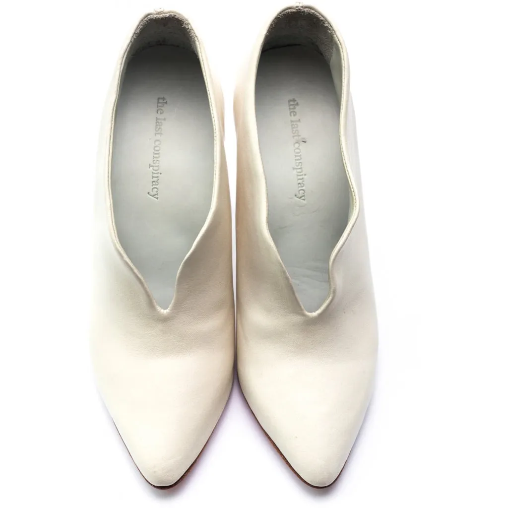 NOVI re waxed WHITE
