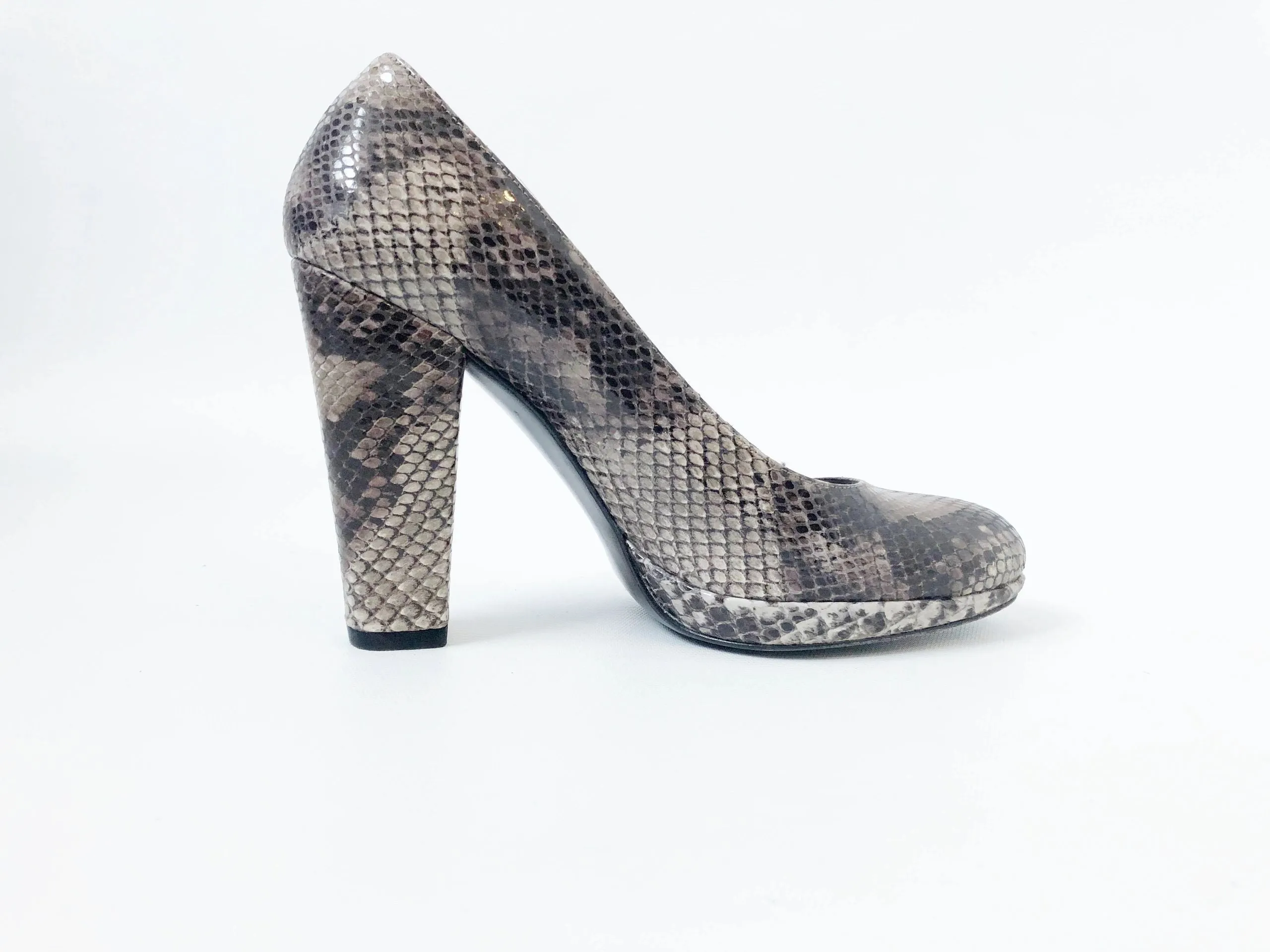 Stuart Weitzman Snakeskin Pump Size 7