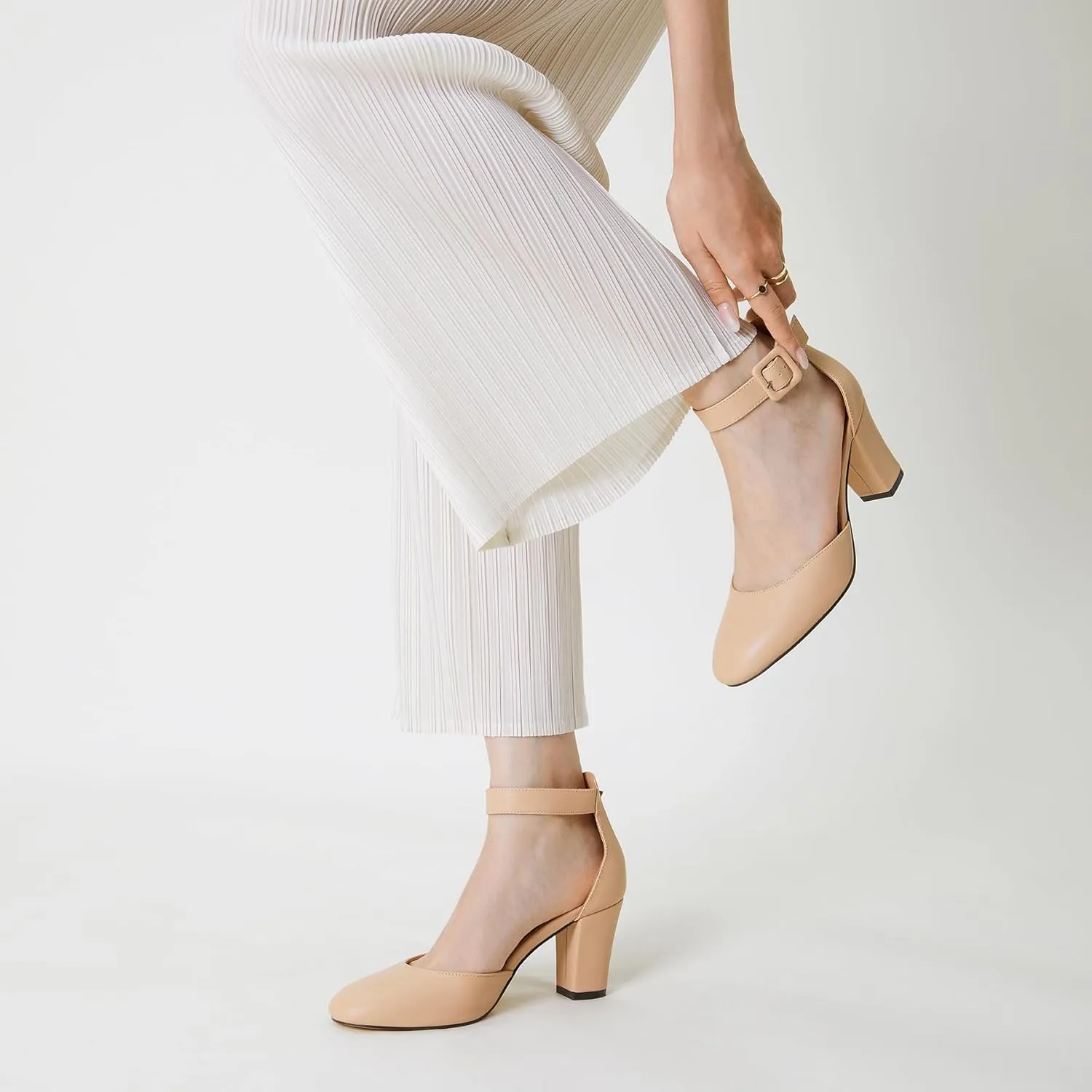 Trary Heels for Women, Low Heel Closed Round Toe Chunky Block Nude Heels Adjustable Ankle Strap Comfy Pumps Shoes Black Heels for Women Versatility Heels Wedding Daily Dressy 2.75" Heels