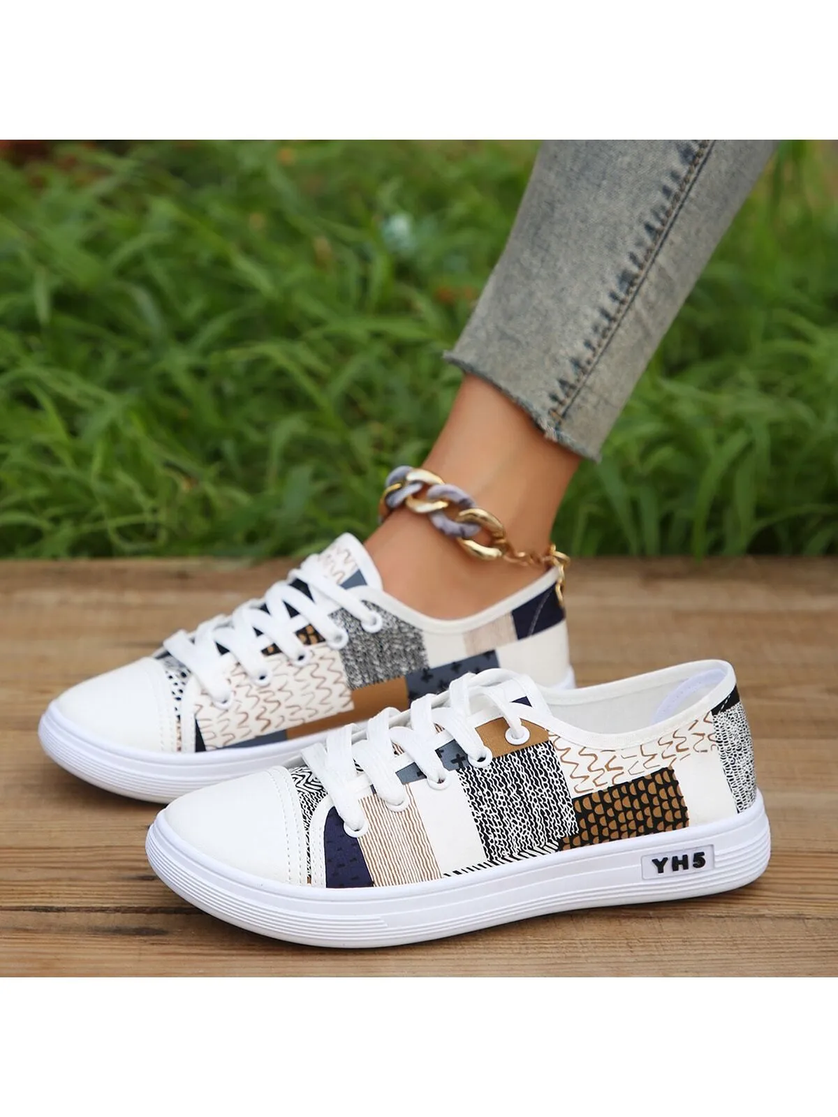 Trendy Women's Lightweight Canvas Lace-Up Shoes - Breathable & Anti-Slip
