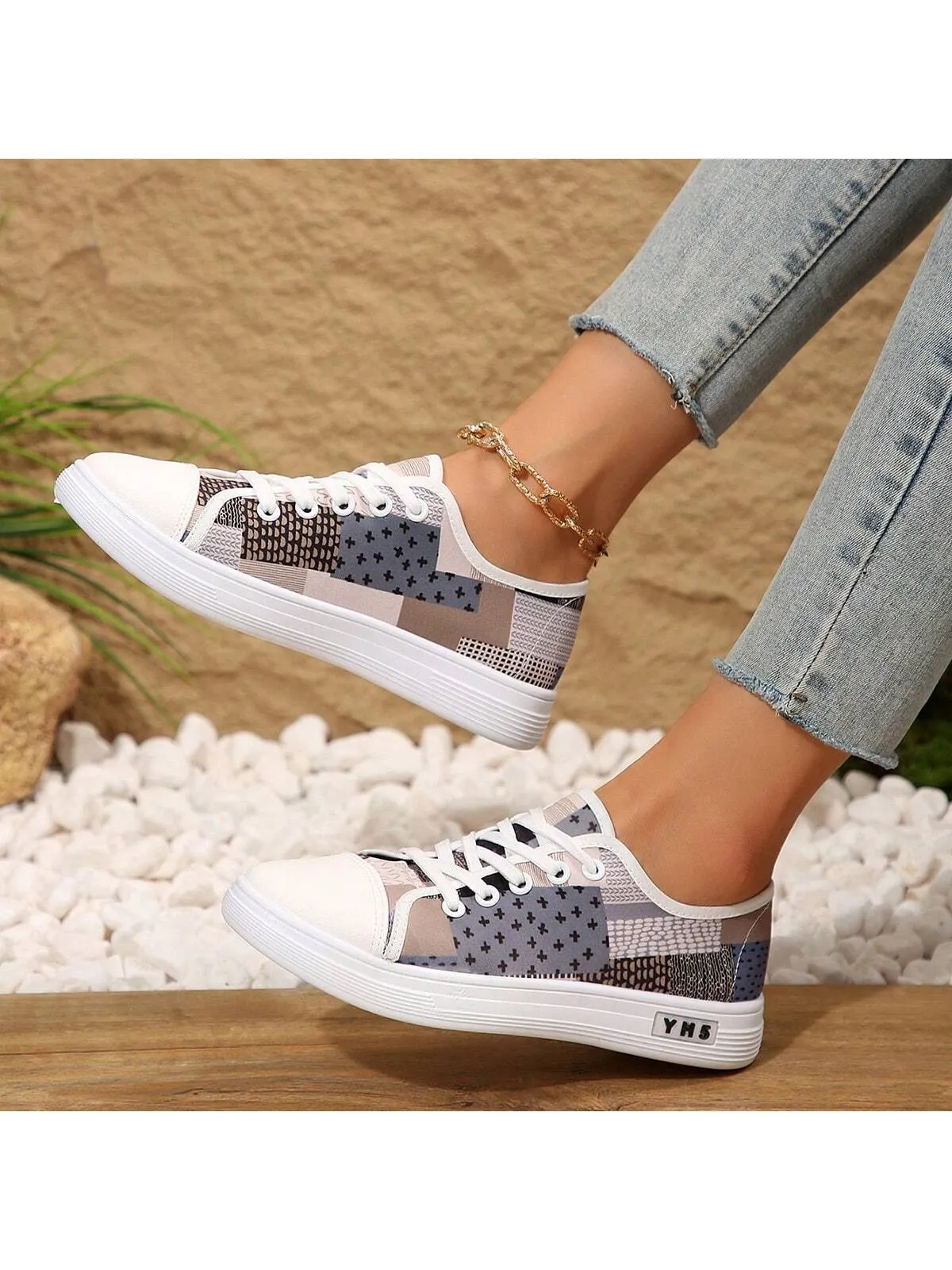 Trendy Women's Lightweight Canvas Lace-Up Shoes - Breathable & Anti-Slip