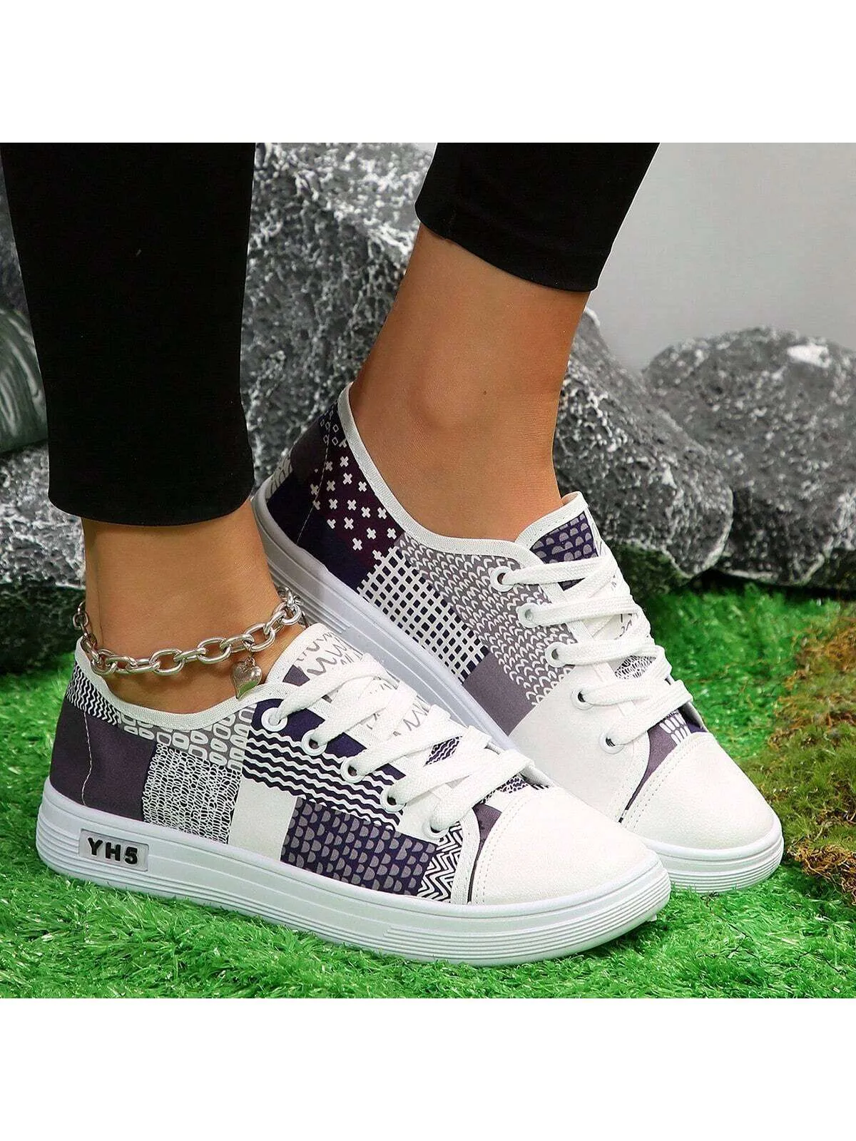 Trendy Women's Lightweight Canvas Lace-Up Shoes - Breathable & Anti-Slip